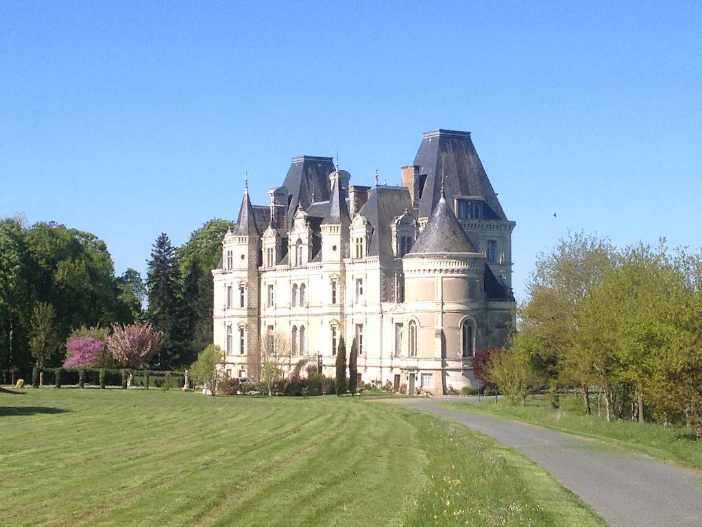 Chateau De La Tremblaye Cholet Exterior photo